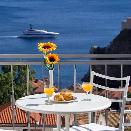 Palace 4 Placa Apartament *