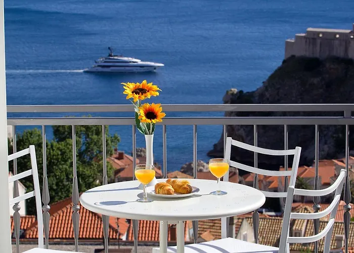 Palace 4 Placa דירה *